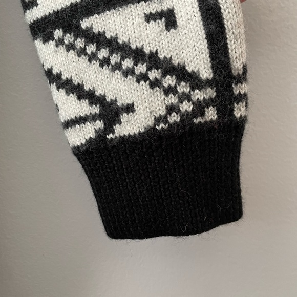 Banana Republic Western Made with Italian Yarn Merino Wool Cardigan Size Medium - Picture 10 of 12